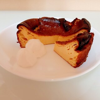 ソルトバスクチーズケーキ